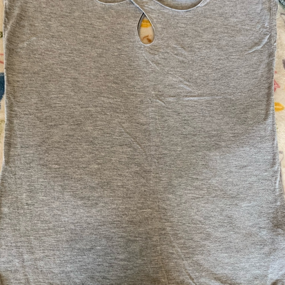 Grey shirt with key hole neck